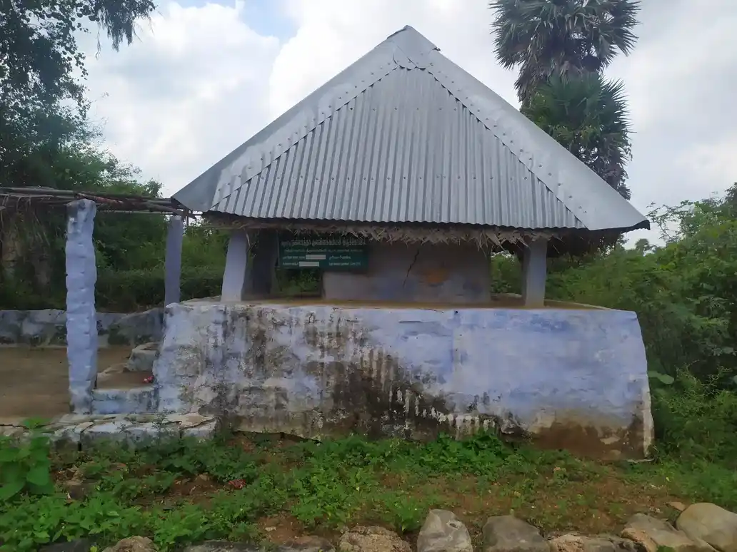 Arulmigu Nallatha Kulavilakkamman Temple, Athipalayam, Sirumolasi - 637209 அருள்மிகு நல்லாத்தா குலவிளக்கம்மன் திருக்கோயில், Athipalayam, Sirumolasi - 637209, Namakkal - Ancient Temple Architecture and History Image 2
