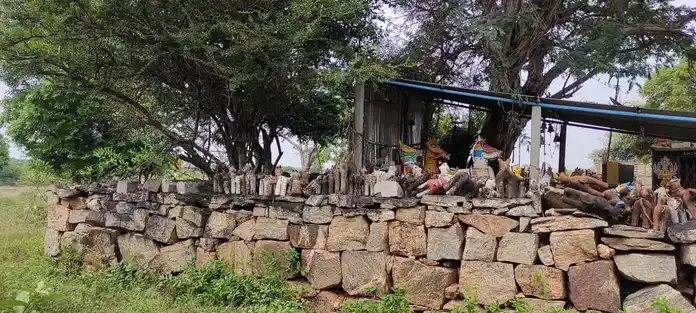 Arulmigu Nallavinayagar Temple, Naganoor - 621313 அருள்மிகு நல்லவிநாயகர் திருக்கோயில்,  - 621313, Karur - Ancient Temple Architecture and History Image 4