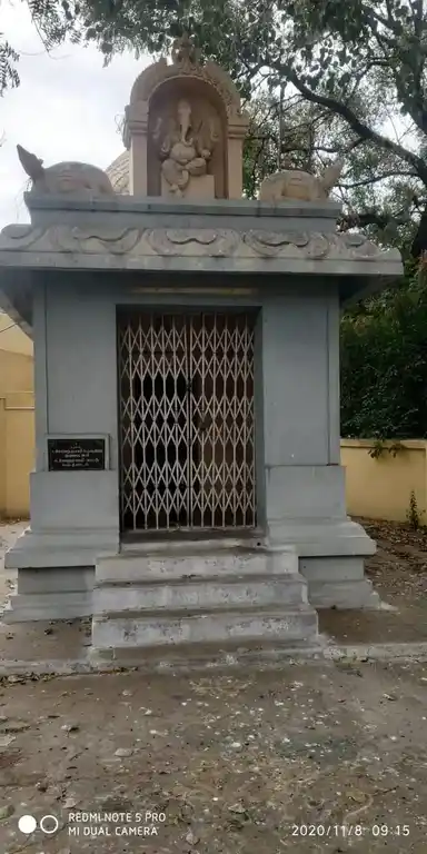 Arulmigu Nallavinayagar Temple, Nasiyanur - 638107 அருள்மிகு நல்லவிநாயகர் திருக்கோயில், கிராம நிர்வாக அலுவலகம் எதிரில், நசியனூர், ஈரோடு - 638107, Erode - Ancient Temple Architecture and History Image 2