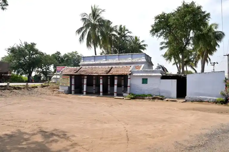 Arulmigu Nallayee Amman Temple, Near Nh 7, Valipuram - 637003 அருள்மிகு நல்லாயிஅம்மன் திருக்கோயில், Nh 7 அருகில், வல்லிபுரம் - 637003, Namakkal - Ancient Temple Architecture and History Image 3