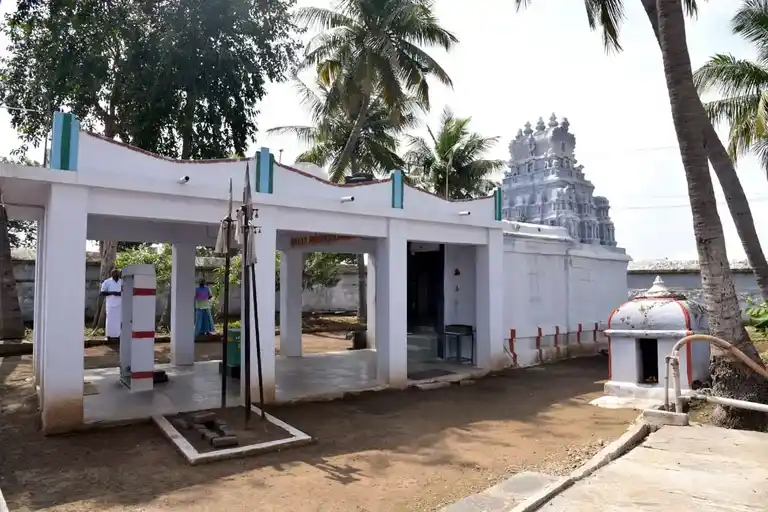 Arulmigu Nallayee Amman Temple, Near Nh 7, Valipuram - 637003 அருள்மிகு நல்லாயிஅம்மன் திருக்கோயில், Nh 7 அருகில், வல்லிபுரம் - 637003, Namakkal - Ancient Temple Architecture and History Image 4