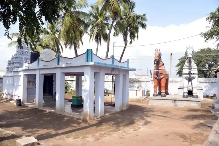 Arulmigu Nallayee Amman Temple, Near Nh 7, Valipuram - 637003 அருள்மிகு நல்லாயிஅம்மன் திருக்கோயில், Nh 7 அருகில், வல்லிபுரம் - 637003, Namakkal - Ancient Temple Architecture and History Image 6