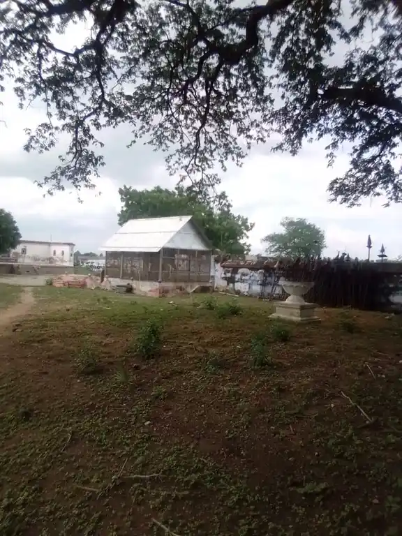 Arulmigu Nallendra Karuppanaswamy Temple, Trichy To Thuraiyur Road, Pulivalam - 621009 Arulmigu Nallendra karuppanaswamy Temple, Trichy To Thuraiyur Road, Pulivalam - 621009, Thiruchirappalli - Ancient Temple Architecture and History Image 2