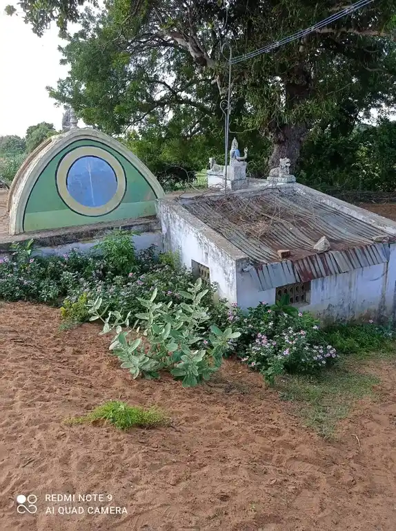 Arulmigu Nallur Amman Temple, Inthalur - 613104 அருள்மிகு நல்லூரம்மன் திருக்கோயில், இந்தலூர் - 613104, Thanjavur - Ancient Temple Architecture and History Image 2