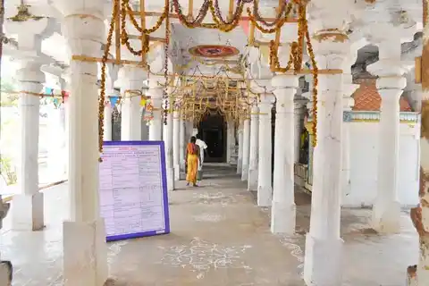 Arulmigu Nalthunai Eswarar Temple, Kidarankondan, Punjai Post - 609309 அருள்மிகு நல்துணை ஈஸ்வரர் கோயில், கிடாரண்கொண்டான், Punjai Post - 609309, Mayiladuthurai - Ancient Temple Architecture and History Image 2