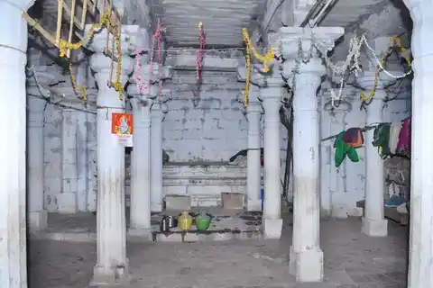 Arulmigu Nalthunai Eswarar Temple, Kidarankondan, Punjai Post - 609309 அருள்மிகு நல்துணை ஈஸ்வரர் கோயில், கிடாரண்கொண்டான், Punjai Post - 609309, Mayiladuthurai - Ancient Temple Architecture and History Image 3