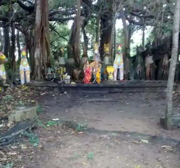 Arulmigu Nambamudaiya Ayyanar Temple, Ulagampatti, Ulagampatti - 630410