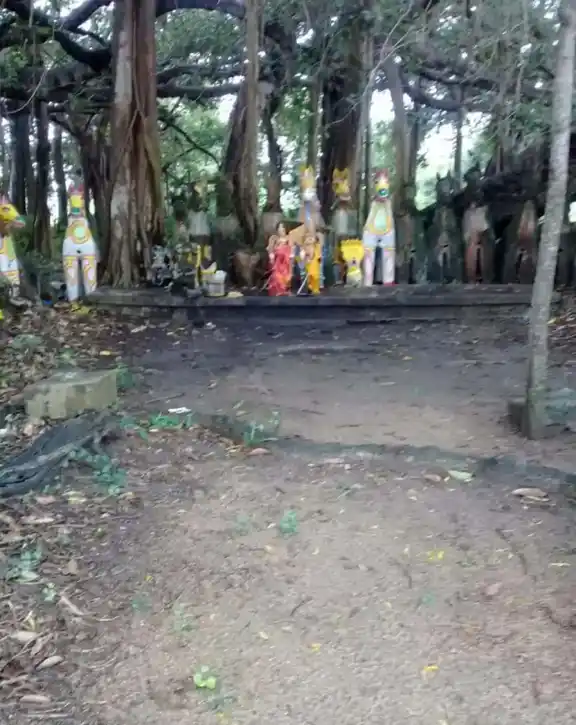 Arulmigu Nambamudaiya Ayyanar Temple, Ulagampatti, Ulagampatti - 630410 அருள்மிகு நம்பமுடைய அய்யனார் திருக்கோயில், Ulagampatti, Ulagampatti - 630410, Sivagangai - Ancient Temple Architecture and History Image 3