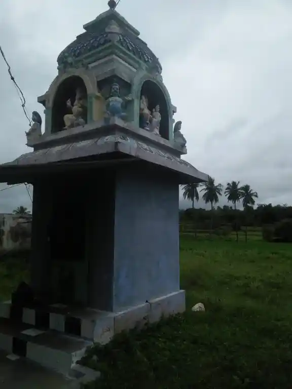 Arulmigu Nandavanam Vinayakar Temple, Bairnatham - 636905 அருள்மிகு நந்தவனம் விநாயகர் திருக்கோயில், Bairnatham - 636905, Dharmapuri - Ancient Temple Architecture and History Image 2