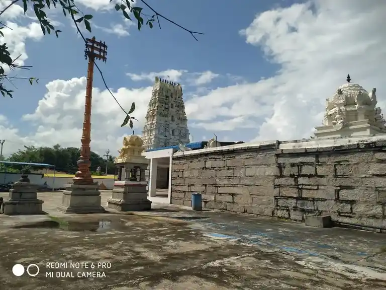 Arulmigu Nandeeswarar Temple, Nandeeswarar Templearea, Manavoor - 631209 அருள்மிகு நந்தீஸ்வரர் திருக்கோயில், Nandeeswarar Templearea, Manavoor - 631209, Tiruvallur - Ancient Temple Architecture and History Image 3