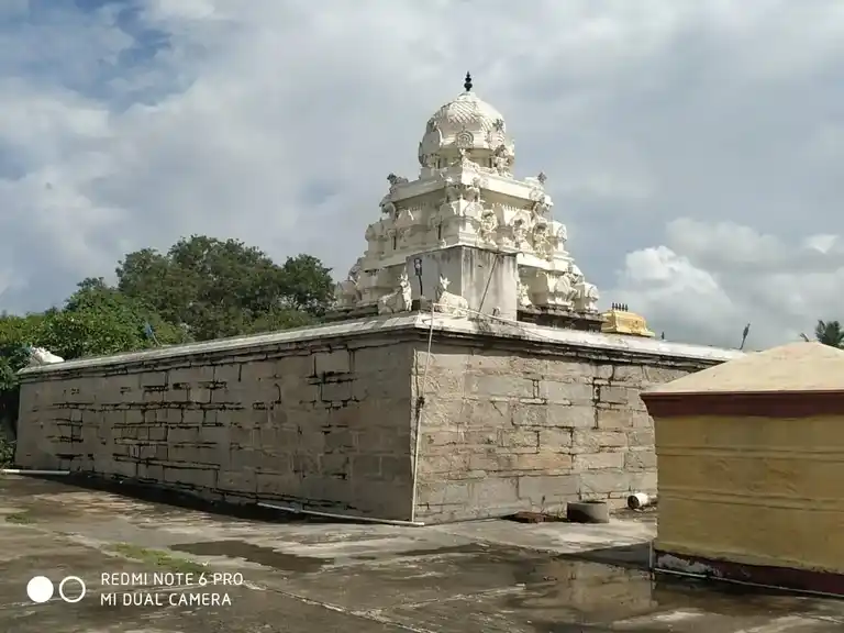 Arulmigu Nandeeswarar Temple, Nandeeswarar Templearea, Manavoor - 631209 அருள்மிகு நந்தீஸ்வரர் திருக்கோயில், Nandeeswarar Templearea, Manavoor - 631209, Tiruvallur - Ancient Temple Architecture and History Image 4