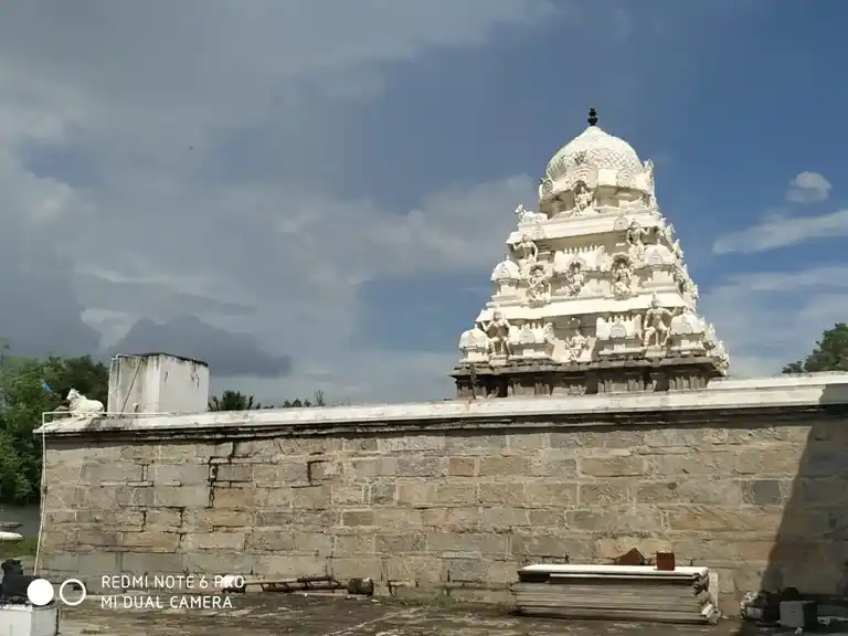 Arulmigu Nandeeswarar Temple, Nandeeswarar Templearea, Manavoor - 631209 அருள்மிகு நந்தீஸ்வரர் திருக்கோயில், Nandeeswarar Templearea, Manavoor - 631209, Tiruvallur - Ancient Temple Architecture and History Image 6