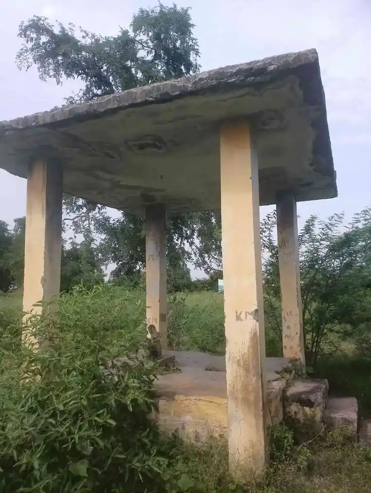 Arulmigu Nandhavana Vinayagar Temple, Alakuvarpatti - 624001 அருள்மிகு நந்தவன விநாயகர் திருக்கோயில், Alakuvarpatti - 624001, Dindigul - Ancient Temple Architecture and History Image 2