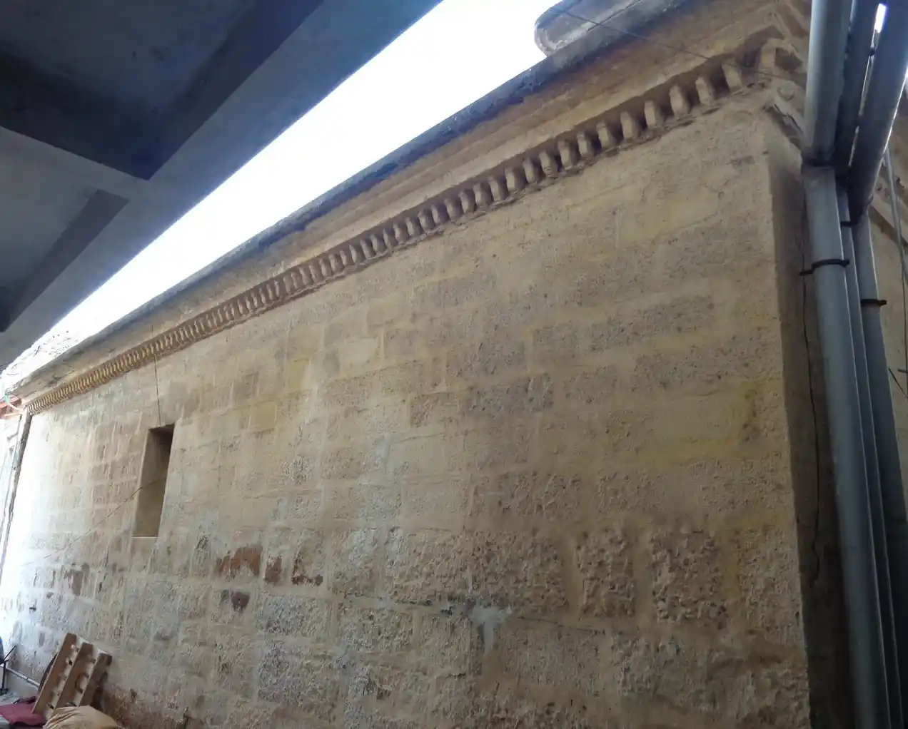 Arulmigu Nandkeswarar & Anjeneyar Temple, Near Rock Fort, Thiruchirappalli - 620002