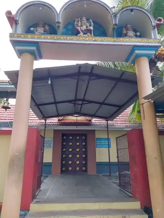 Arulmigu Nangoyikkal Bagavathi Temple, Nangoyikkal, Arumanai - 629177 Arulmigu Nangoyikkal Bagavathi Temple, Nangoyikkal, அருமனை - 629177, Kanyakumari - Ancient Temple Architecture and History Image 4