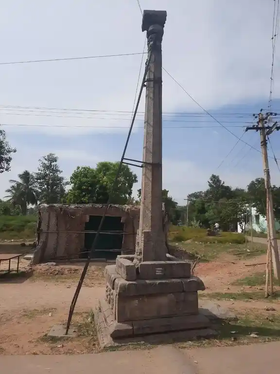 Arulmigu Nangundeswerer Temple, Hanumanthapuram - 636808 அருள்மிகு நஞ்சுண்டேஸ்வர சாமி திருக்கோயில், அனுமந்தபுரம் - 636808, Dharmapuri - Ancient Temple Architecture and History Image 5