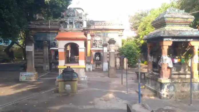 Arulmigu Nanoodri Oruvar Temple, Tittakudi - 606106 அருள்மிகு நானூற்றி ஒருவர் கோயில், Tittakudi - 606106, Cuddalore - Ancient Temple Architecture and History Image 11