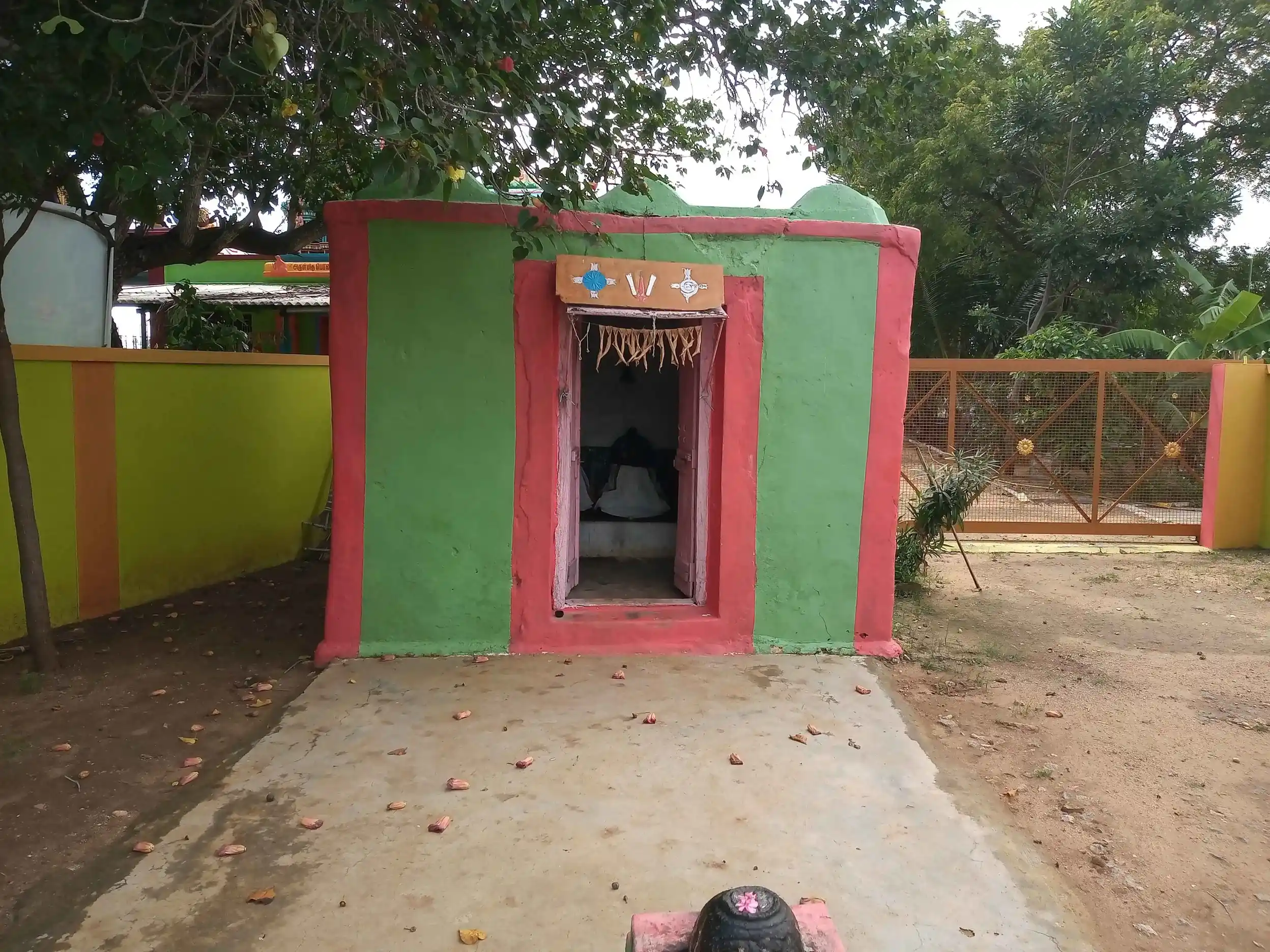 Arulmigu Nanthavanam Karivaratharajaperumal Temple, Karadivavi - 641658