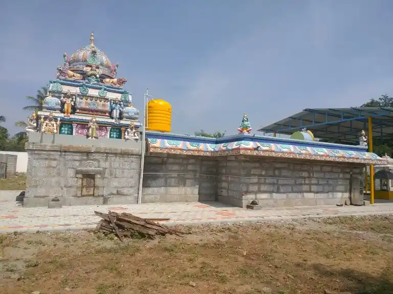 Arulmigu Narasimma Swamy Temple, Mademangalam - 636804 அருள்மிகு நரசிம்மசாமி திருக்கோயில், Mademangalam - 636804, Dharmapuri - Ancient Temple Architecture and History Image 4
