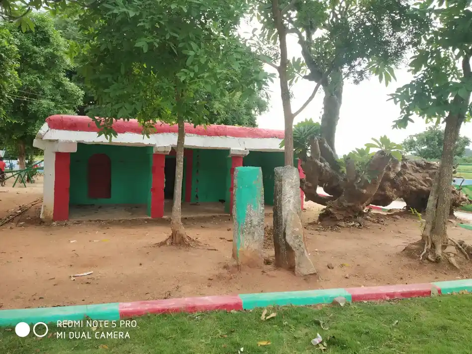 Arulmigu Narasimman Temple, Aravattala - 635810 அருள்மிகு நரசிம்மசுவாமி திருக்கோயில், அரவட்லா - 635810, Vellore - Ancient Temple Architecture and History Image 3