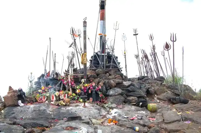 Arulmigu Narasimmaperumal Kambathrayasamy Temple, Kuthiyalathur - 638503 அருள்மிகு நரசிம்மபெருமாள்-கம்பத்ராய சுவாமி திருக்கோயில், Kuthiyalathur - 638503, Erode - Ancient Temple Architecture and History Image 2