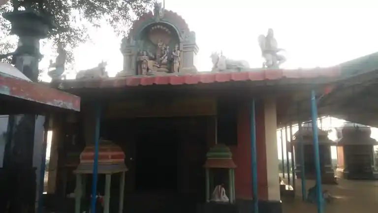 Arulmigu Narasimmaperumal Temple, Nagisettypatty, Chinnagoundanur - 637303 அருள்மிகு நரசிம்ம பெருமாள் திருக்கோயில், Nagisettypatty, Chinnagoundanur - 637303, Salem - Ancient Temple Architecture and History Image 4