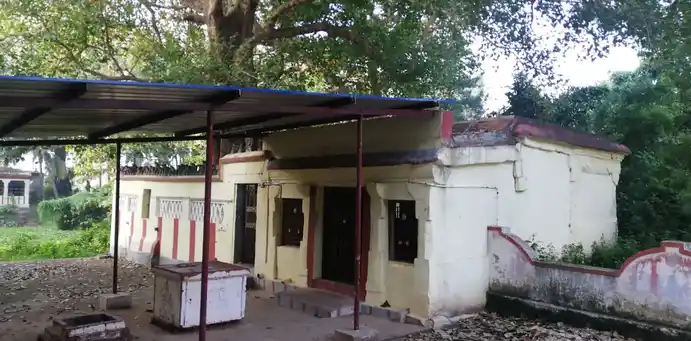 Arulmigu Narasinga Moorthy Temple, Near L.I.C Office, On The Bank Of Chittaru, Tenkasi - 627811
