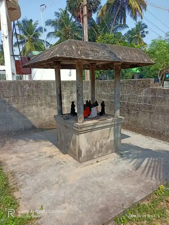 Arulmigu Narasinga Perumal Temple, Semmankuppam - 607003 அருள்மிகு நரசிங்க பெருமாள் திருக்கோயில், Semmankuppam - 607003, Cuddalore - Ancient Temple Architecture and History Image 7