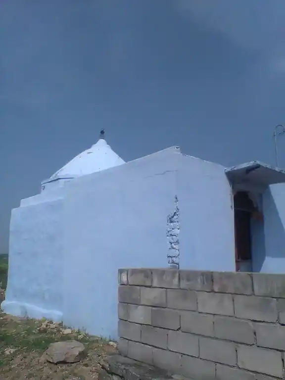 Arulmigu Narasingaperumal Temple, Chithiraikulam - 624615 அருள்மிகு நரசிங்கப்பெருமாள் திருக்கோயில், Chithiraikulam - 624615, Dindigul - Ancient Temple Architecture and History Image 5