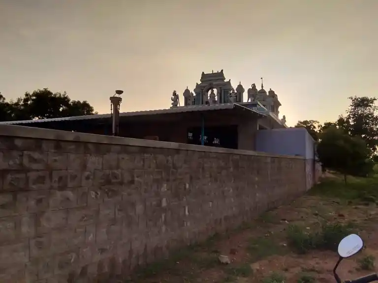 Arulmigu Narasingaperumal Temple, Serupulipatty - 621311 அருள்மிகு நரசிங்கப்பெருமாள் திருக்கோயில்,  - 621311, Karur - Ancient Temple Architecture and History Image 2