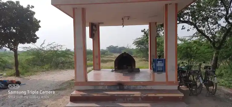 Arulmigu Narasingapuram Muniyappa Swamy Temple, Narasingapuram - 624620 அருள்மிகு நரசிங்கபுரம் முனியப்பசாமி திருக்கோயில், Narasingapuram - 624620, Dindigul - Ancient Temple Architecture and History Image 2