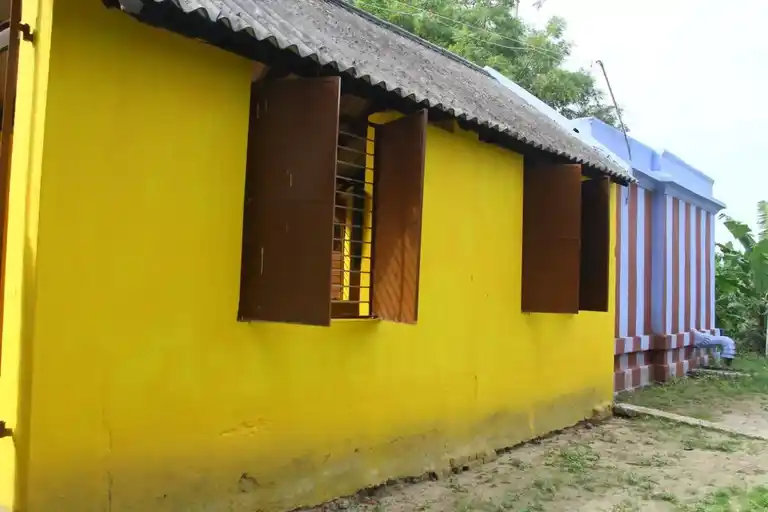 Arulmigu Narayana Perumal Temple, Mangalakurichi - 628752 அருள்மிகு நாராயணப் பெருமாள் திருக்கோயில், Mangalakurichi - 628752, Thoothukudi - Ancient Temple Architecture and History Image 4