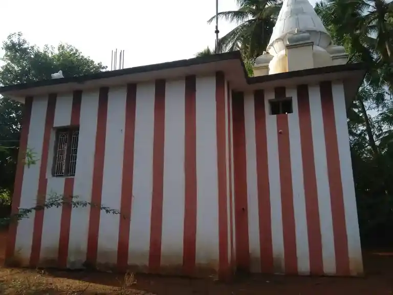 Arulmigu Narayanasamy Temple, Pungammalpuram - 628219 அருள்மிகு நாராயணசாமி திருக்கோயில், Pungammalpuram - 628219, Thoothukudi - Ancient Temple Architecture and History Image 4