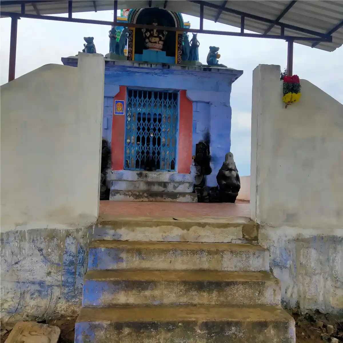 Arulmigu Nathikarai Mahaganapathy Temple, Karisoolnthamangalam - 627453 அருள்மிகு நதிக்கரை மகா கணபதி திருக்கோயில், கரிசூழ்ந்தமங்கலம் - 627453, Tirunelveli - Ancient Temple Architecture and History Image 4