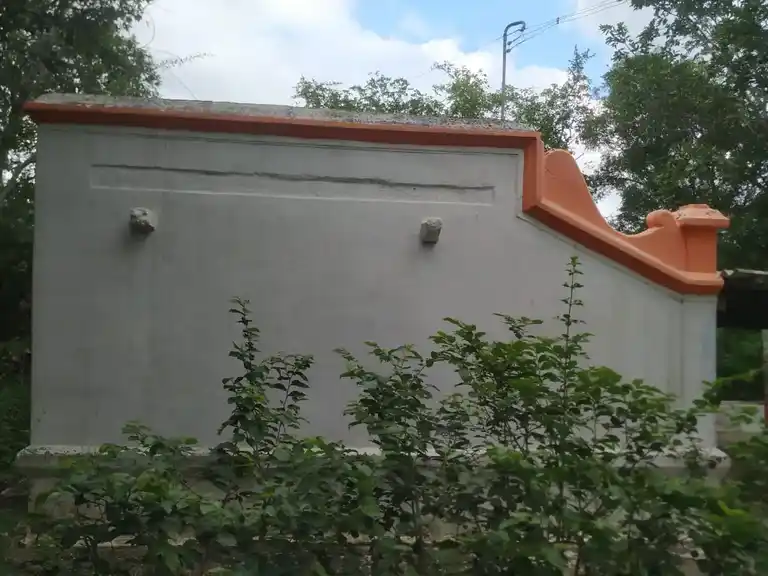 Arulmigu Natrayasamy Temple, Karapadi - 638459 அருள்மிகு நாட்ராயசுவாமி திருக்கோயில், Karapadi - 638459, Erode - Ancient Temple Architecture and History Image 5