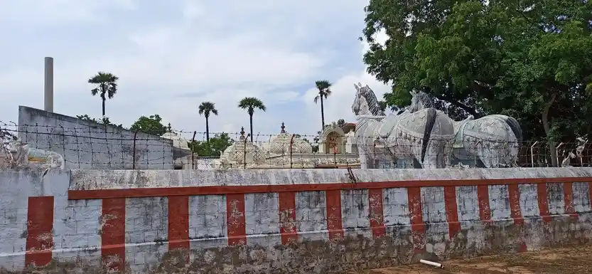 Arulmigu Nattarayasamy Temple, Mettupatti, Moolanur - 638106 அருள்மிகு நாட்டராயசாமி திருக்கோயில், மேட்டுப்பட்டி, மூலனுார் - 638106, Tiruppur - Ancient Temple Architecture and History Image 3