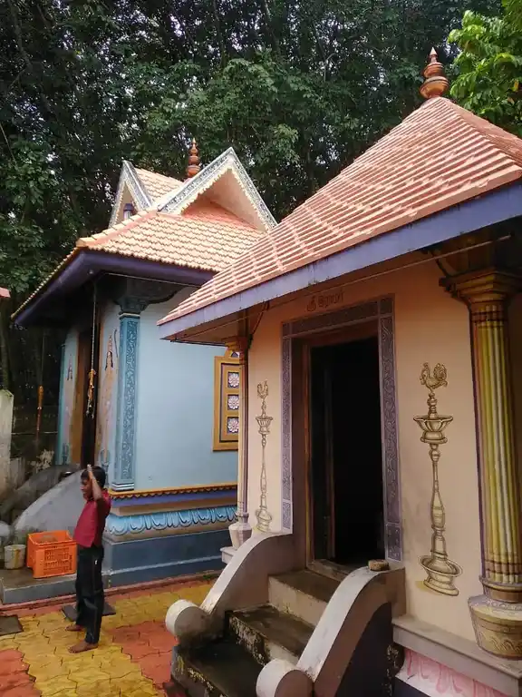 Arulmigu Nattarthottam Sastha Temple, Thiruvattar - 629179 Arulmigu Nattarthottam Sastha Temple, Thiruvattar - 629179, Kanyakumari - Ancient Temple Architecture and History Image 3