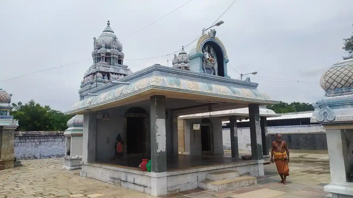 Arulmigu Nattatheeswarar Temple, Vadugapatti - 638106 அருள்மிகு நட்டாத்தீஸ்வரர் திருக்கோயில், Vadugapatti - 638106, Tiruppur - Ancient Temple Architecture and History Image 3