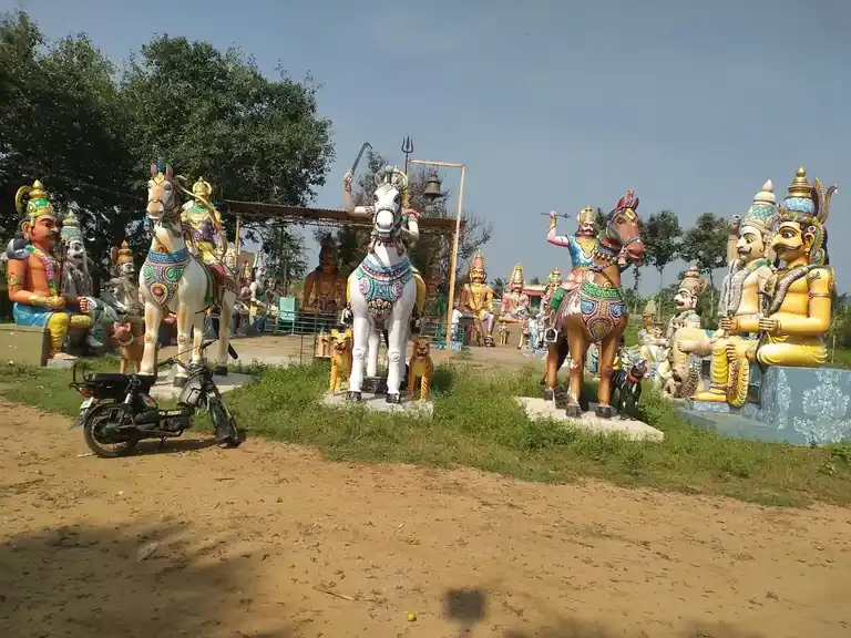 Arulmigu Navalnatham Muniappan Temple, Veeranur, Konur East - 636404 Temple