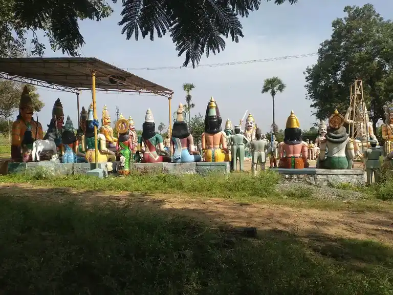 Arulmigu Navalnatham Muniappan Temple, Veeranur, Konur East - 636404 Arulmigu Navalnatham Muniappan Temple, Veeranur, Konur East - 636404, Salem - Ancient Temple Architecture and History Image 2