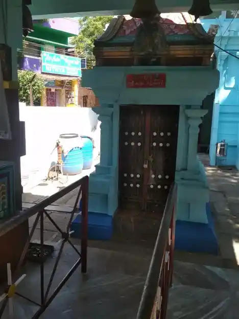 Arulmigu Navaneetha Krishnan Chakkarathalvar Temple, Chinna Chokkikulam, Madurai - 625002 அருள்மிகு நவநீதகிருஷ்ணன் சக்கரத்தாழ்வார் திருக்கோயில், Chinna Chokkikulam, Madurai - 625002, Madurai - Ancient Temple Architecture and History Image 3