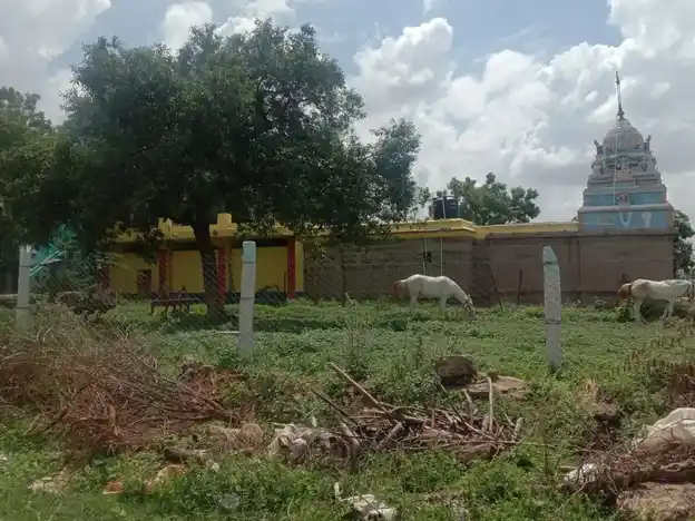 Arulmigu Navaneetha Krishnasamy Temple, Satarting Of The Village, Manallur - 627753 அருள்மிகு நவநீதகிருஷ்ணசாமி திருக்கோயில், Satarting Of The Village, Manallur - 627753, Tenkasi - Ancient Temple Architecture and History Image 2