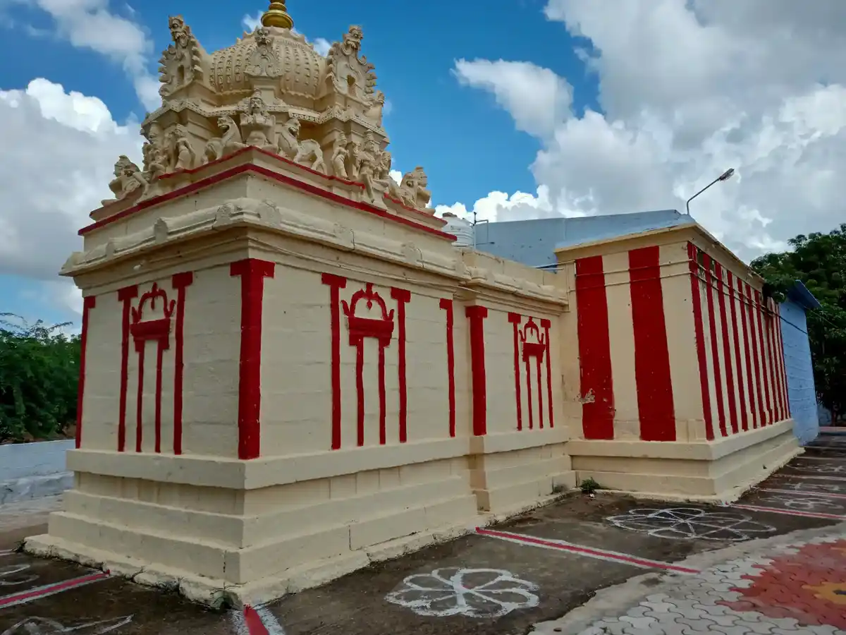 Arulmigu Navaneetha Krishnaswamy Temple, Adaichani - 627413 அருள்மிகு நவநீதகிருஷ்ணசுவாமி திருக்கோயில், Adaichani - 627413, Tenkasi - Ancient Temple Architecture and History Image 3