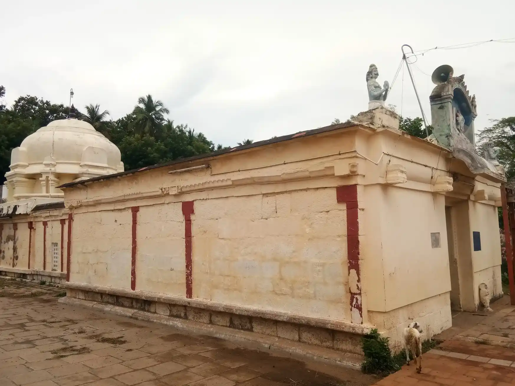 Arulmigu Navaneetha Perumal Temple, Vangarampettai - 614205 Arulmigu Navaneetha Perumal Temple, Vangarampettai - 614205, Thanjavur - Ancient Temple Architecture and History Image 2