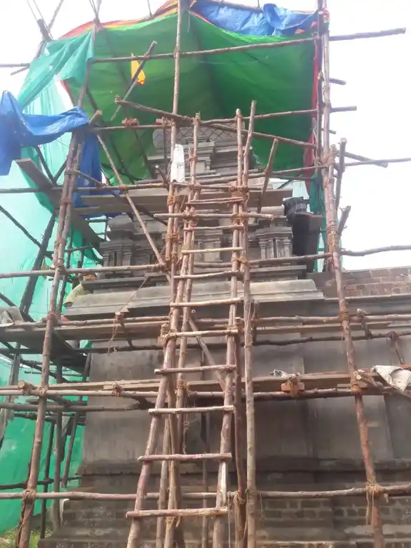 Arulmigu Navaneetha Venugopalasamy Temple, Karungalikuppam - 601604 அருள்மிகு நவநீதவேணுகோபாலசுவாமி திருக்கோயில், Karungalikuppam - 601604, Tiruvannamalai - Ancient Temple Architecture and History Image 2