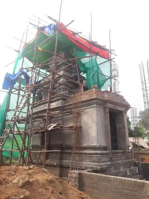 Arulmigu Navaneetha Venugopalasamy Temple, Karungalikuppam - 601604 அருள்மிகு நவநீதவேணுகோபாலசுவாமி திருக்கோயில், Karungalikuppam - 601604, Tiruvannamalai - Ancient Temple Architecture and History Image 3