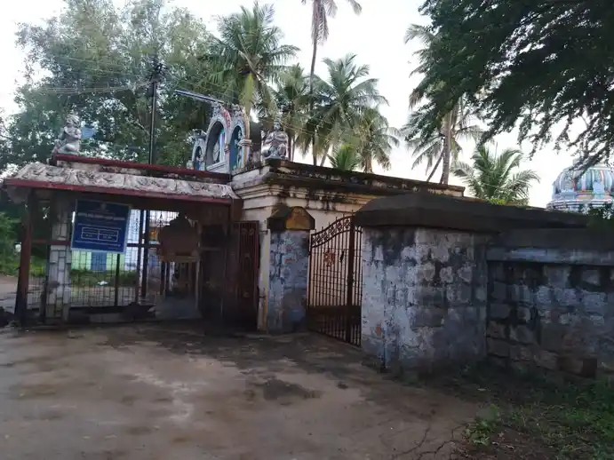 Arulmigu Navaneethakrishaperumal Temple, Arasalur - 621203 அருள்மிகு நவநீதகிருஷ்ண பெருமாள் திருக்கோயில், அரசலூர், அரசலூர் - 621203, Thiruchirappalli - Ancient Temple Architecture and History Image 2