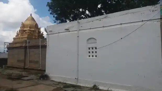 Arulmigu Navaneethakrishna Swamy Temple, Mela Neelathanallur - 627953 அருள்மிகு நவநீத கிருஷ்ணசுவாமி திருக்கோயில், Mela Neelathanallur - 627953, Tenkasi - Ancient Temple Architecture and History Image 8