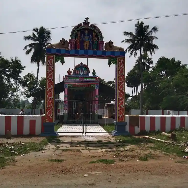 Arulmigu Navaneethakrishna Temple, Maniyanchi - 625503 அருள்மிகு நவநீதகிருணணசாமி திருக்கோயில், Maniyanchi - 625503, Madurai - Ancient Temple Architecture and History Image 4