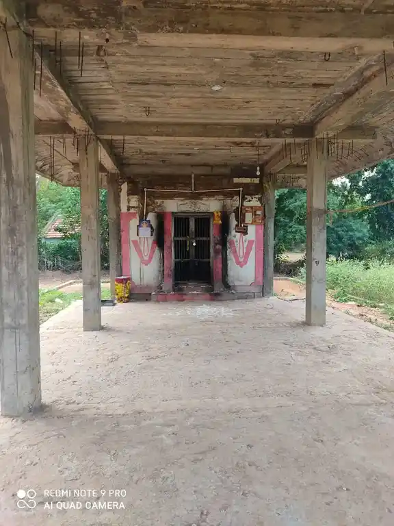 Arulmigu Navaneethakrishnasamy Temple, Ilaiyur - 621806 அருள்மிகு நவநீதகிருஷ்ணசாமி திருக்கோயில், Ilaiyur - 621806, Ariyalur - Ancient Temple Architecture and History Image 3